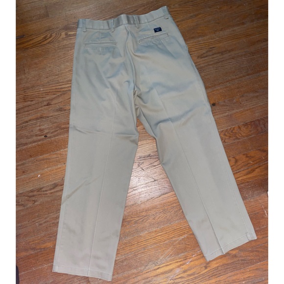 Dockers individual fit khaki pants. Waist 33 length 30 - Picture 2 of 6